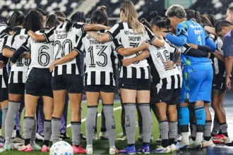 Brasileirão Feminino tem clássico entre Botafogo e Fluminense adiado por ventos no Rio