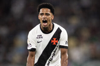 Brenner brilha e Vasco elimina Fluminense na Copa do Brasil