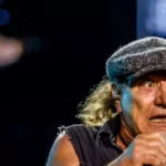 Brian Johnson escapa de acidente com canhão cenográfico em show do AC/DC