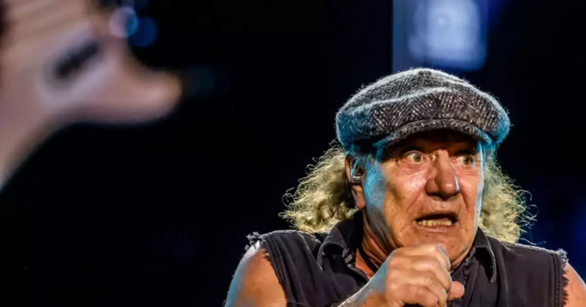 Brian Johnson escapa de acidente com canhão cenográfico em show do AC/DC