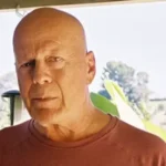 Bruce Willis é visto em momento raro de passeio em Los Angeles