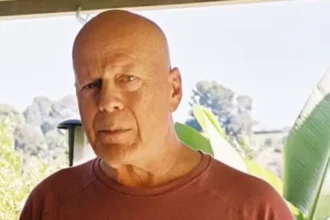 Bruce Willis é visto em momento raro de passeio em Los Angeles