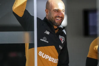 Calleri encaminha renovação com São Paulo enquanto futuro de Lucas Moura segue incerto
