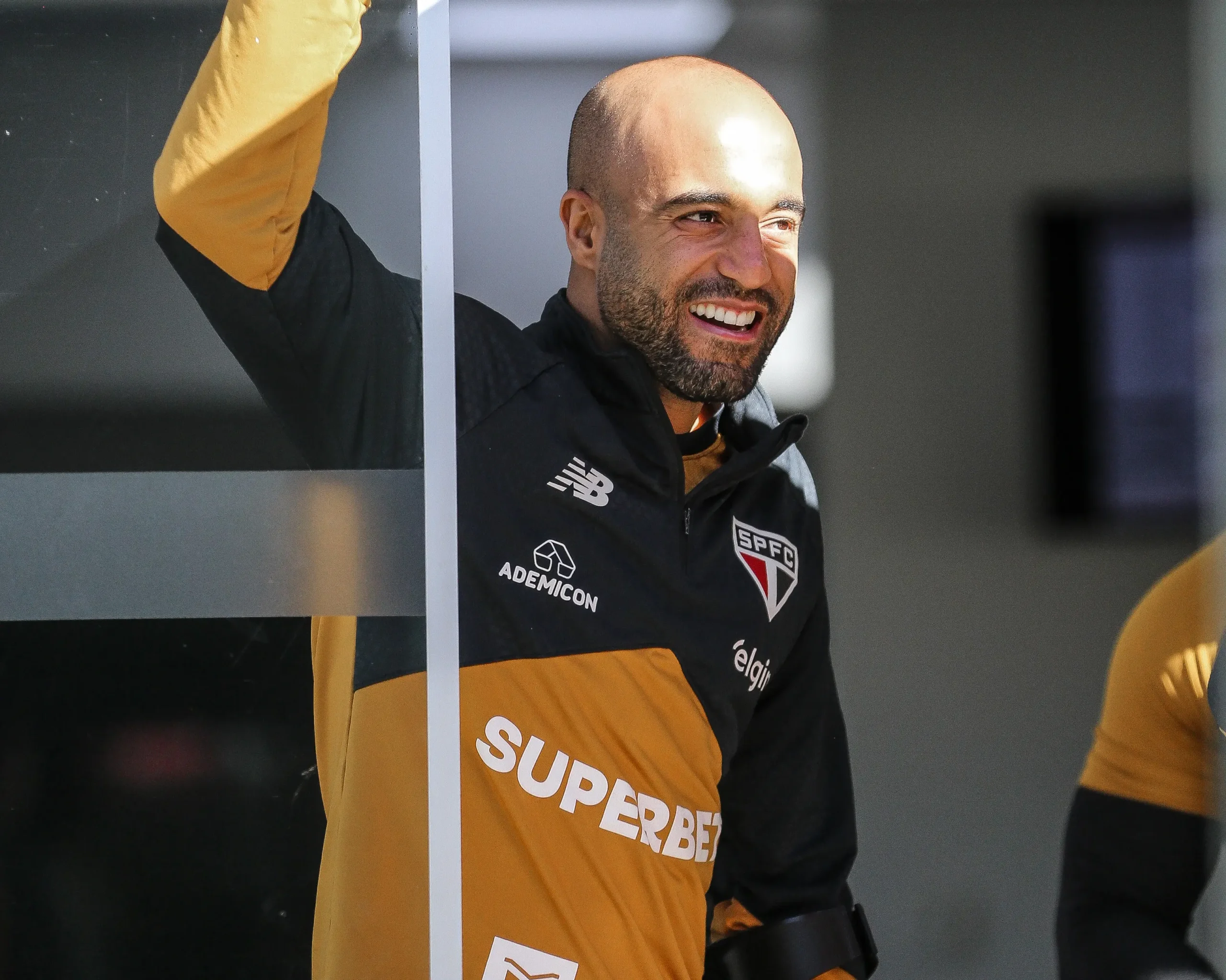 Calleri encaminha renovação com São Paulo enquanto futuro de Lucas Moura segue incerto