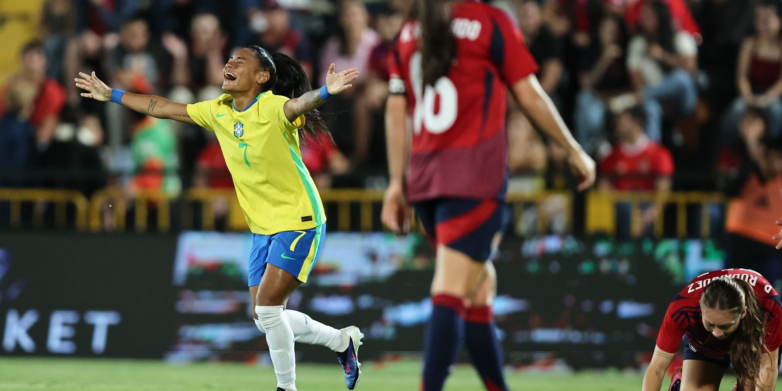Câmara aprova marco legal para impulsionar o futebol feminino no Brasil