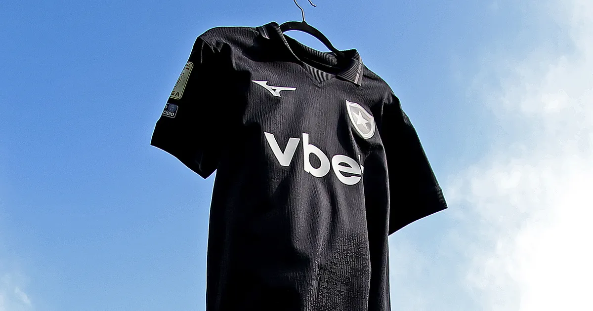Camisa preta do Botafogo disputa título de melhor lançamento mundial