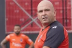 Carlos Leiria assume comando técnico da equipe sub-20 do Vila Nova