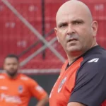Carlos Leiria assume comando técnico da equipe sub-20 do Vila Nova