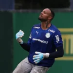 Carlos Miguel completa um ano de Palmeiras e foca no clássico contra o Santos