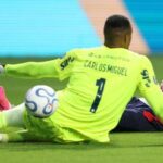 Carlos Miguel e a trajetória dos grandes goleiros sob a sombra do erro
