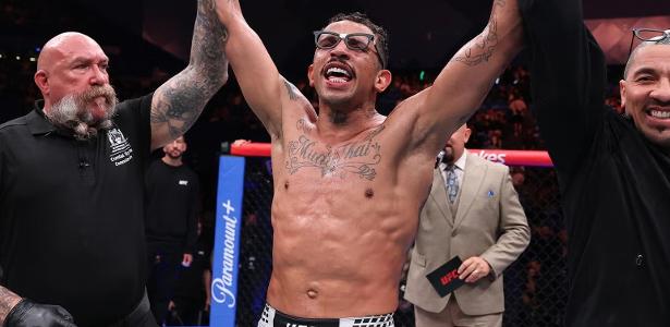 Carlos Prates se consolida como o próximo desafiante ao cinturão do UFC