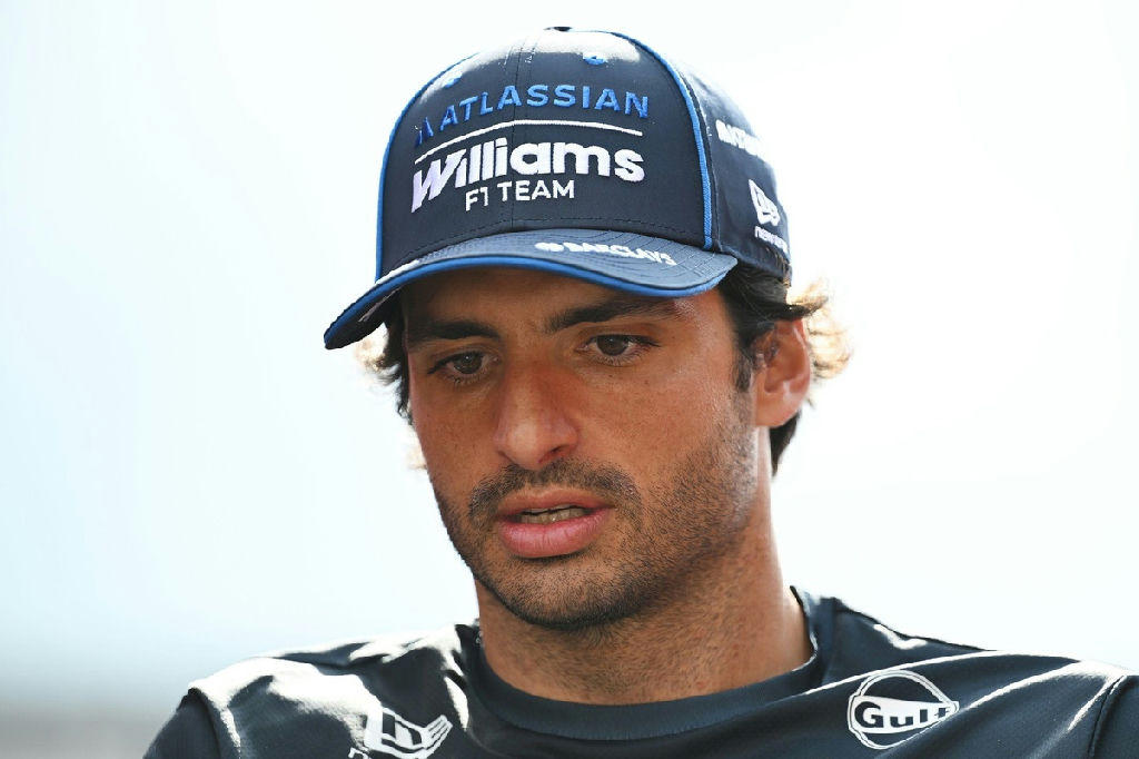 Carlos Sainz prioriza permanência na Williams e descarta ida para a Audi