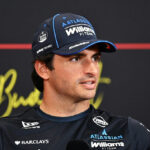 Carlos Sainz renova contrato e garante permanência na Williams