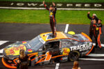 Carson Kvapil domina etapa de Iowa da Nascar após final eletrizante