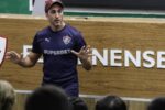 Casagrande aponta falhas na gestão do elenco após saída de Zubeldía