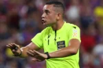 CBF define arbitragem para o confronto entre Botafogo e Athletico-pr no Brasileirão