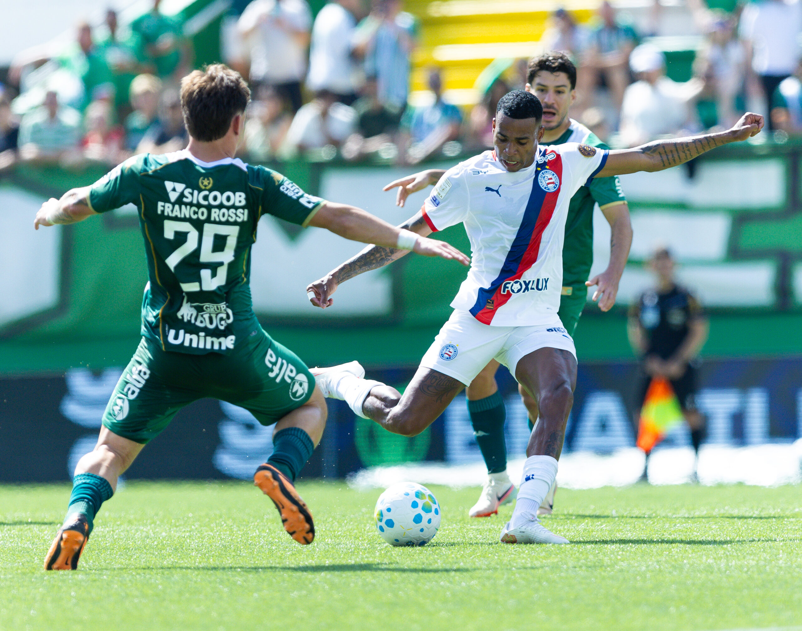Chapecoense e Bahia empatam em duelo eletrizante pela vigésima terceira rodada