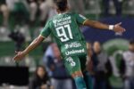 Chapecoense supera São Paulo na Arena Condá e encosta na luta pela permanência