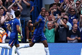 Chelsea domina Milan com brilho de João Pedro em amistoso internacional
