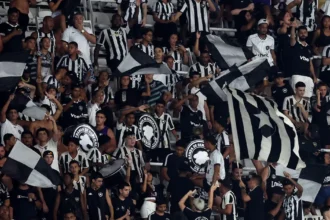 Clássico entre Botafogo e Fluminense atinge marca de 20 mil ingressos vendidos