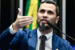 Cleitinho Azevedo oficializa candidatura ao governo de Minas Gerais