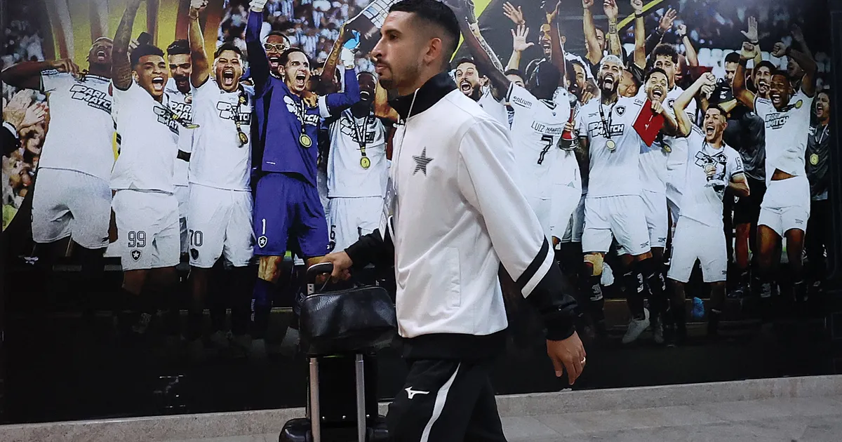 Columbus Crew avança em negociação para contratar o meia Santiago Rodríguez do Botafogo