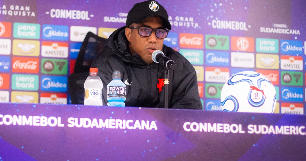 Comissão técnica do Botafogo ganha Marcelo Salles e Ronaldo Torres em treino no Nilton Santos