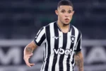 Comportamento de Justino no Botafogo gera alerta sobre risco à carreira