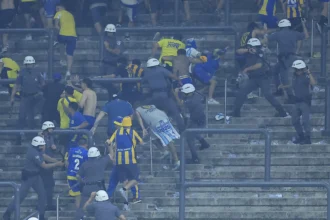 Confronto entre torcidas na Neo Química Arena resulta em nove detidos