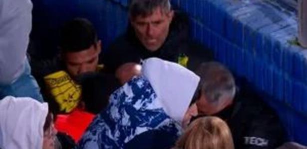 Confusão entre técnicos marca encerramento de partida no Campeonato Argentino