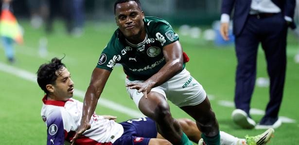 Conmebol mantém dimensões mais estreitas do campo do Cerro Porteño para duelo com Palmeiras