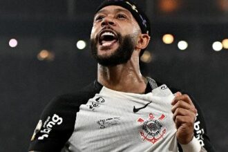 Conselho do Corinthians dá aval para renovação de contrato com Memphis Depay