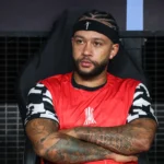 Corinthians adota medidas contratuais após polêmica com videoclipe de Memphis Depay