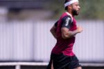 Corinthians busca renovação com Memphis Depay para adequar contas ao fair play financeiro
