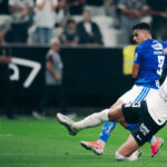 Corinthians e Cruzeiro empatam em duelo equilibrado pelo campeonato