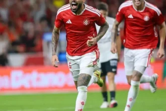 Corinthians e Internacional decidem vaga na Neo Química Arena após vantagem colorada