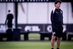 Corinthians embarca para duelo na Libertadores sem Memphis Depay