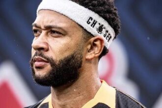 Corinthians enfrenta impasse com patrocinadores e permanência de Memphis Depay é incerta