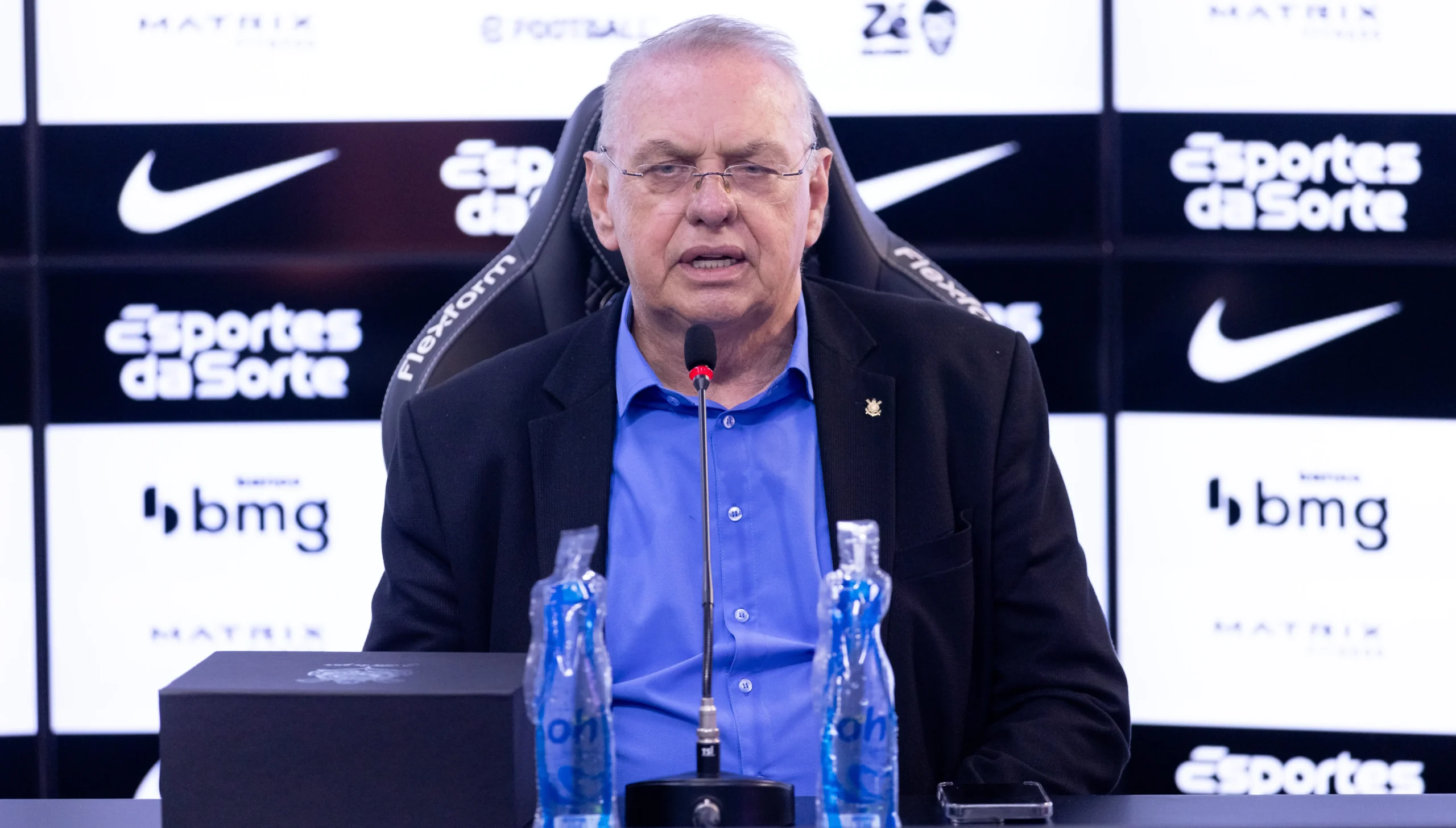Corinthians enfrenta pressão da torcida pela saída de Stabile e retorno de Memphis