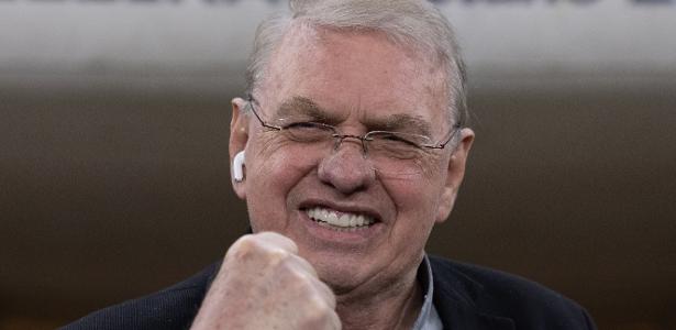 Corinthians quita salários de julho mas mantém pendências financeiras com elenco