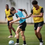 Corinthians retoma atividades no CT Joaquim Grava com foco no clássico