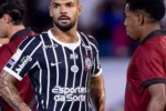 Corinthians supera Bragantino e se aproxima do topo no Brasileirão