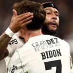 Corinthians supera expulsão e garante vaga nas quartas da Libertadores