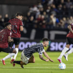 Corinthians supera Red Bull Bragantino com gol de Pedro Raul em duelo decisivo