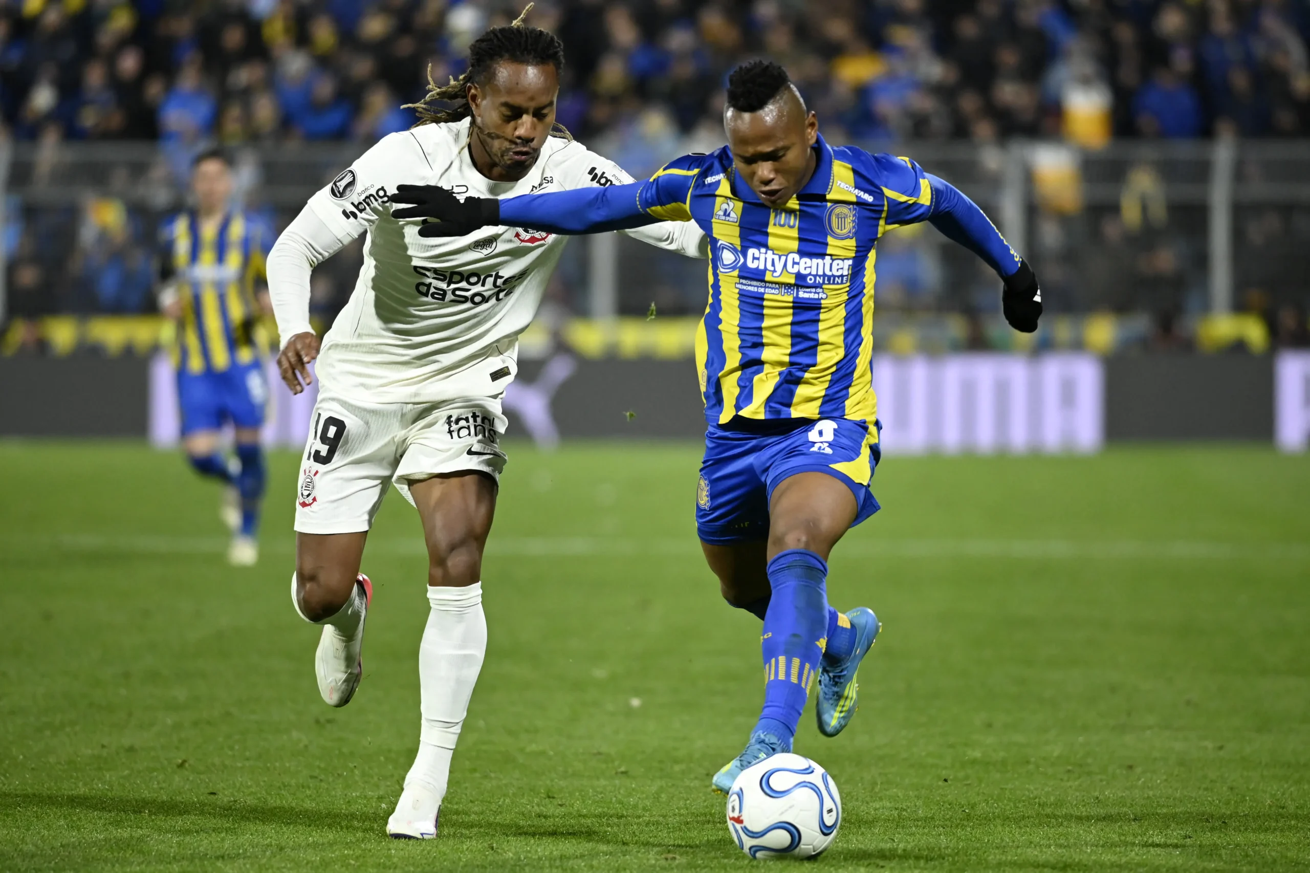 Corinthians supera turbulência e garante empate estratégico na Libertadores