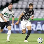 Corinthians visita Coritiba e defende invencibilidade de 14 anos fora de casa