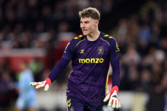 Coventry City investe 150 milhões de reais na contratação definitiva de Carl Rushworth