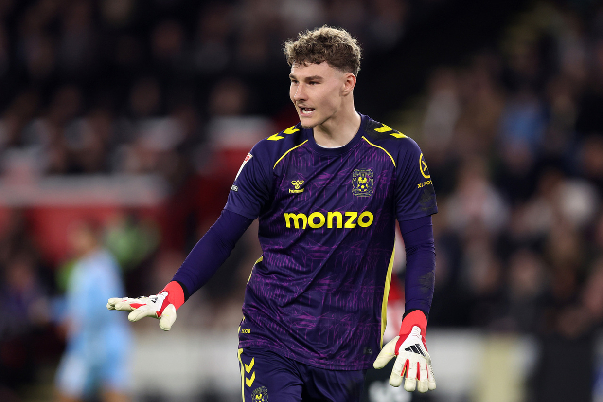 Coventry City investe 150 milhões de reais na contratação definitiva de Carl Rushworth