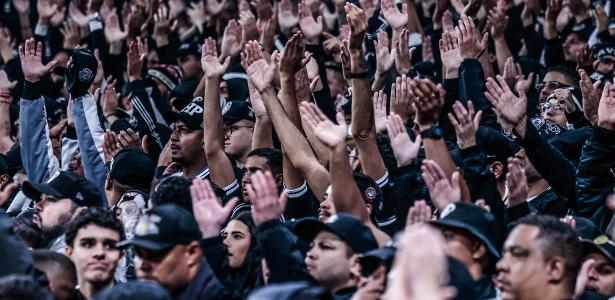 Crise no Corinthians: torcidas organizadas pressionam por intervenção judicial