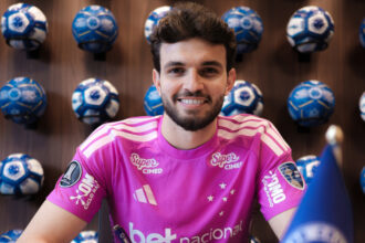 Cruzeiro blinda goleiro Otávio com renovação contratual até 2031